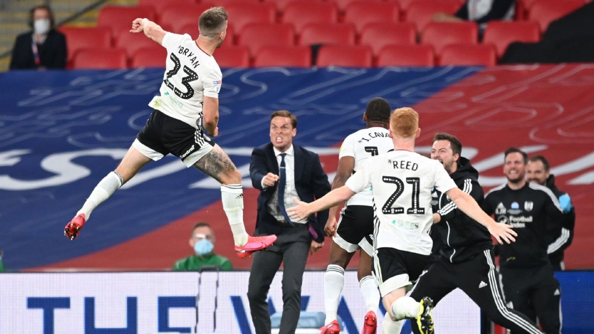 洞而失去竞 洞而失去竞